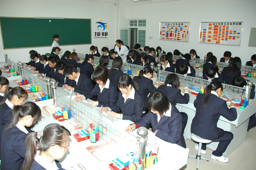 財(cái)會(huì)模擬實(shí)驗(yàn)室設(shè)備