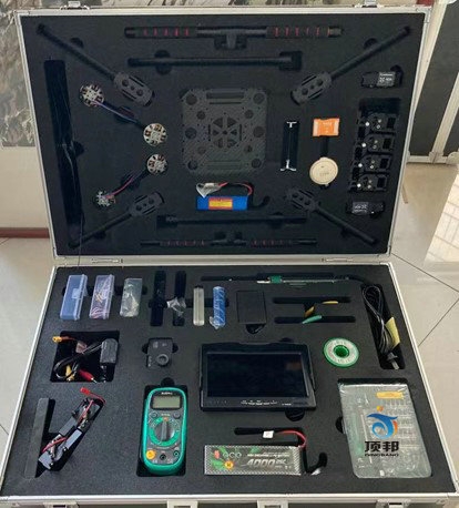 組裝調(diào)試無人機