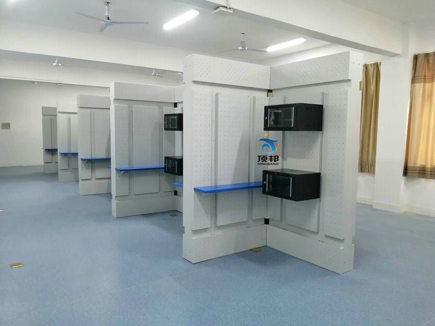 網(wǎng)絡(luò)綜合布線實訓(xùn)室設(shè)備