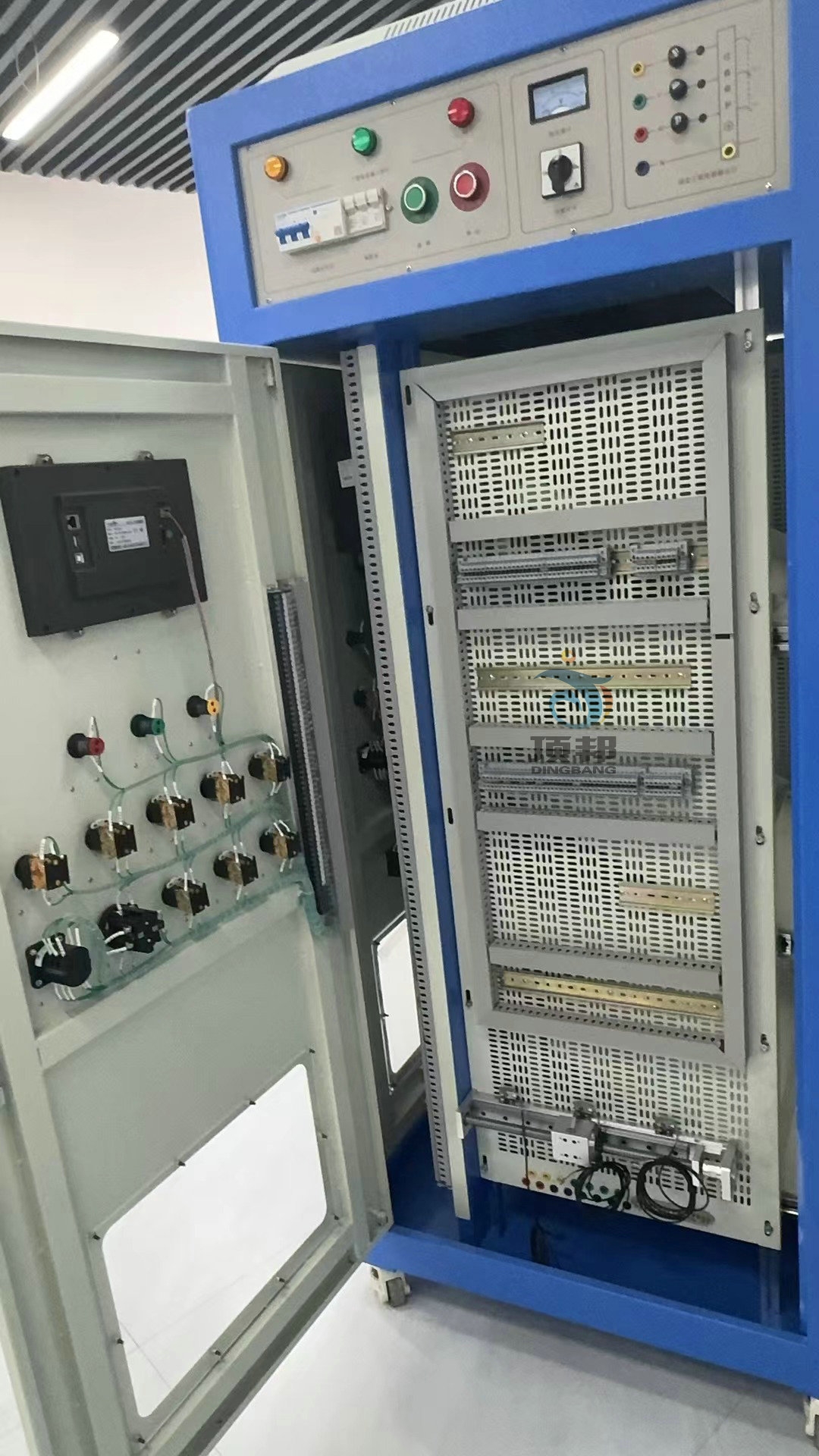 柜式高級(jí)維修電工實(shí)訓(xùn)裝置