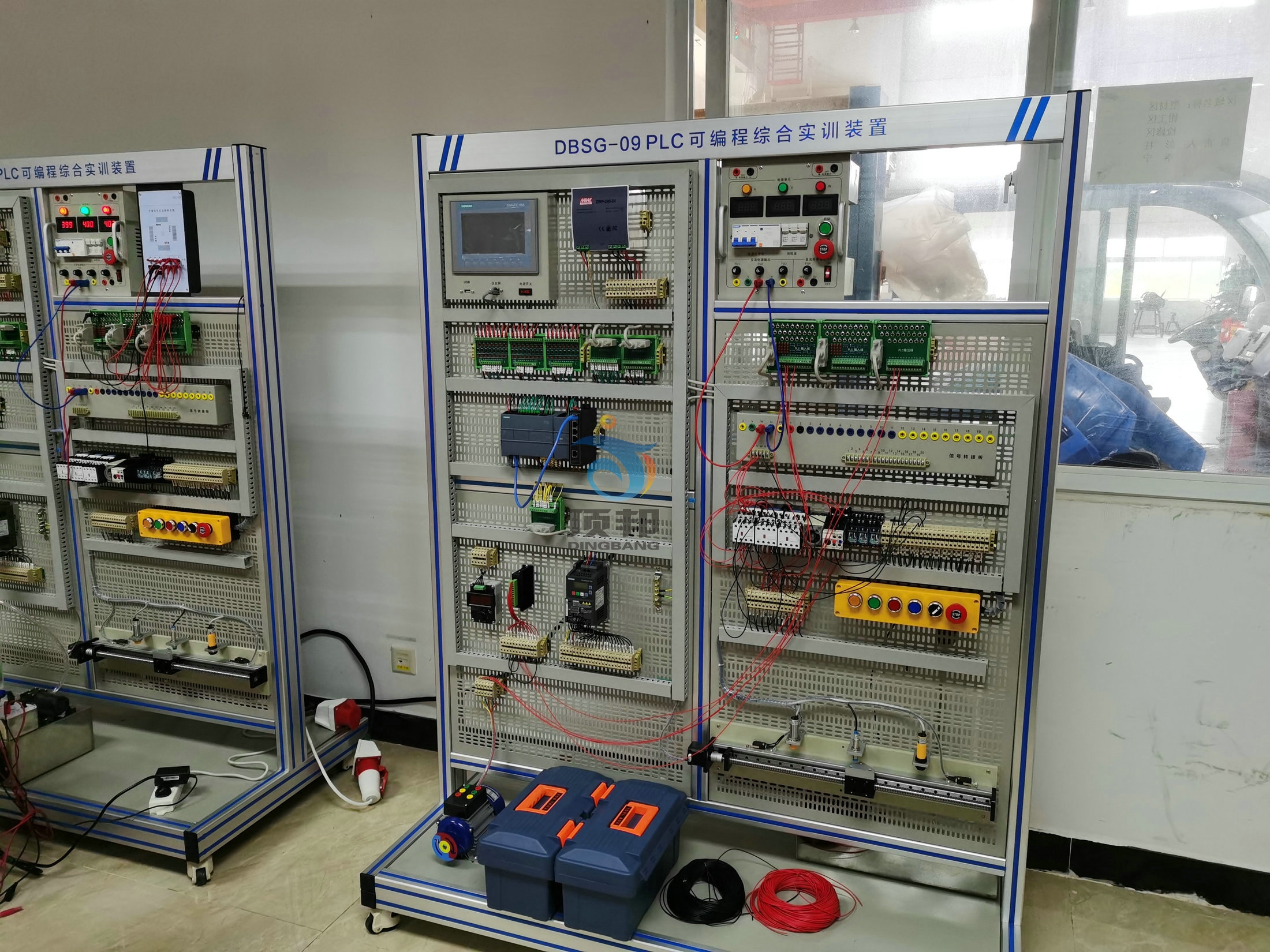 PLC綜合實訓(xùn)裝置