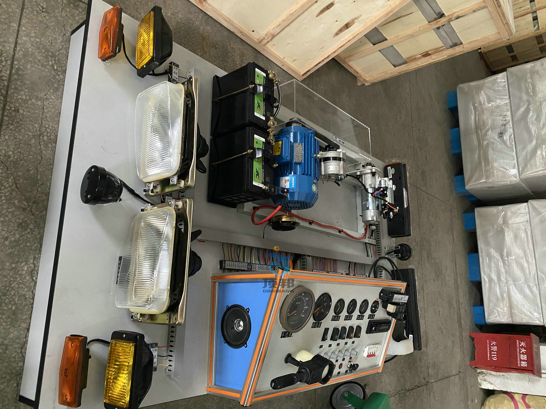 斯太爾臺(tái)式全車(chē)電器實(shí)訓(xùn)臺(tái)