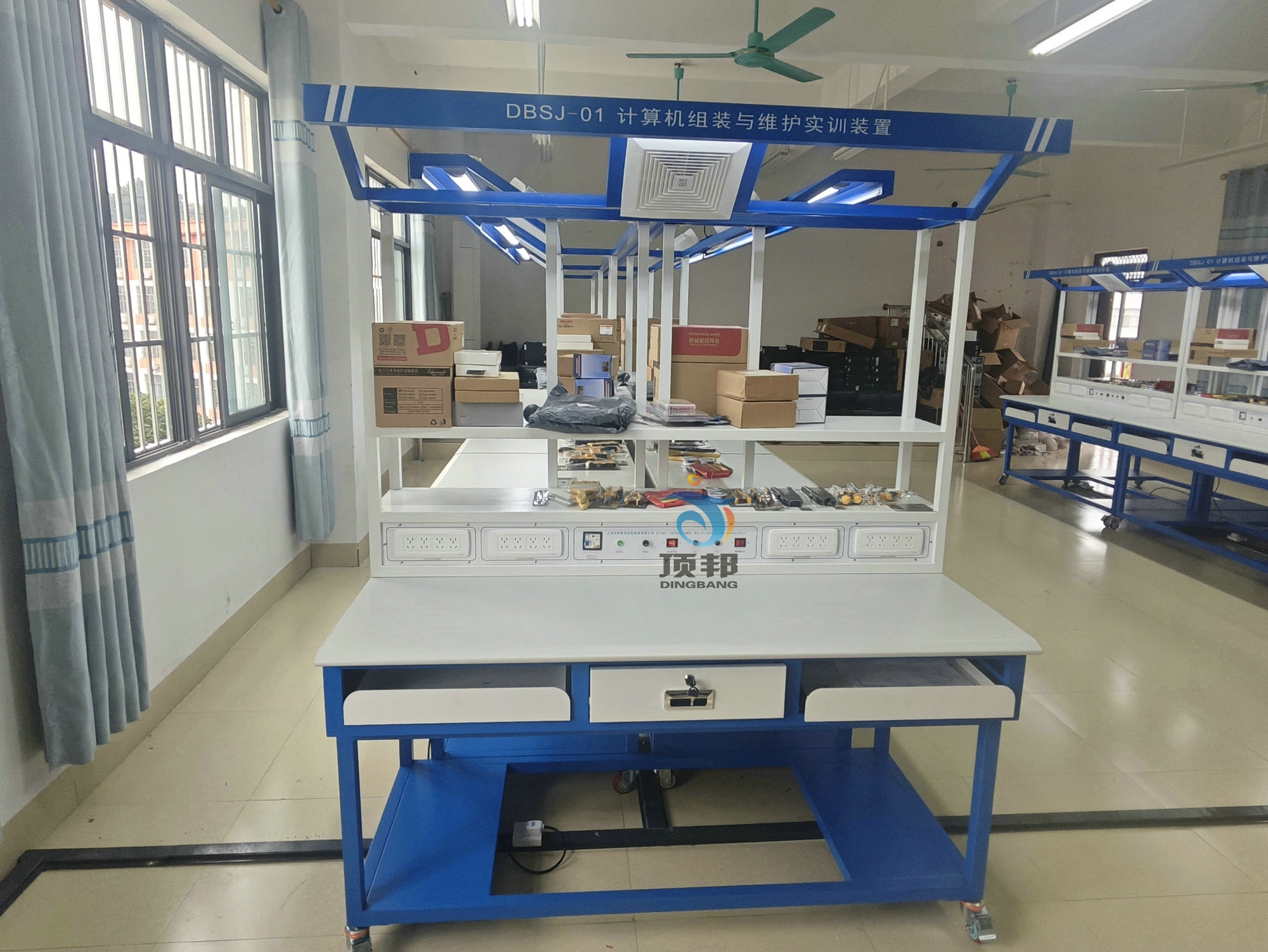 計(jì)算機(jī)組裝與維護(hù)實(shí)訓(xùn)裝置