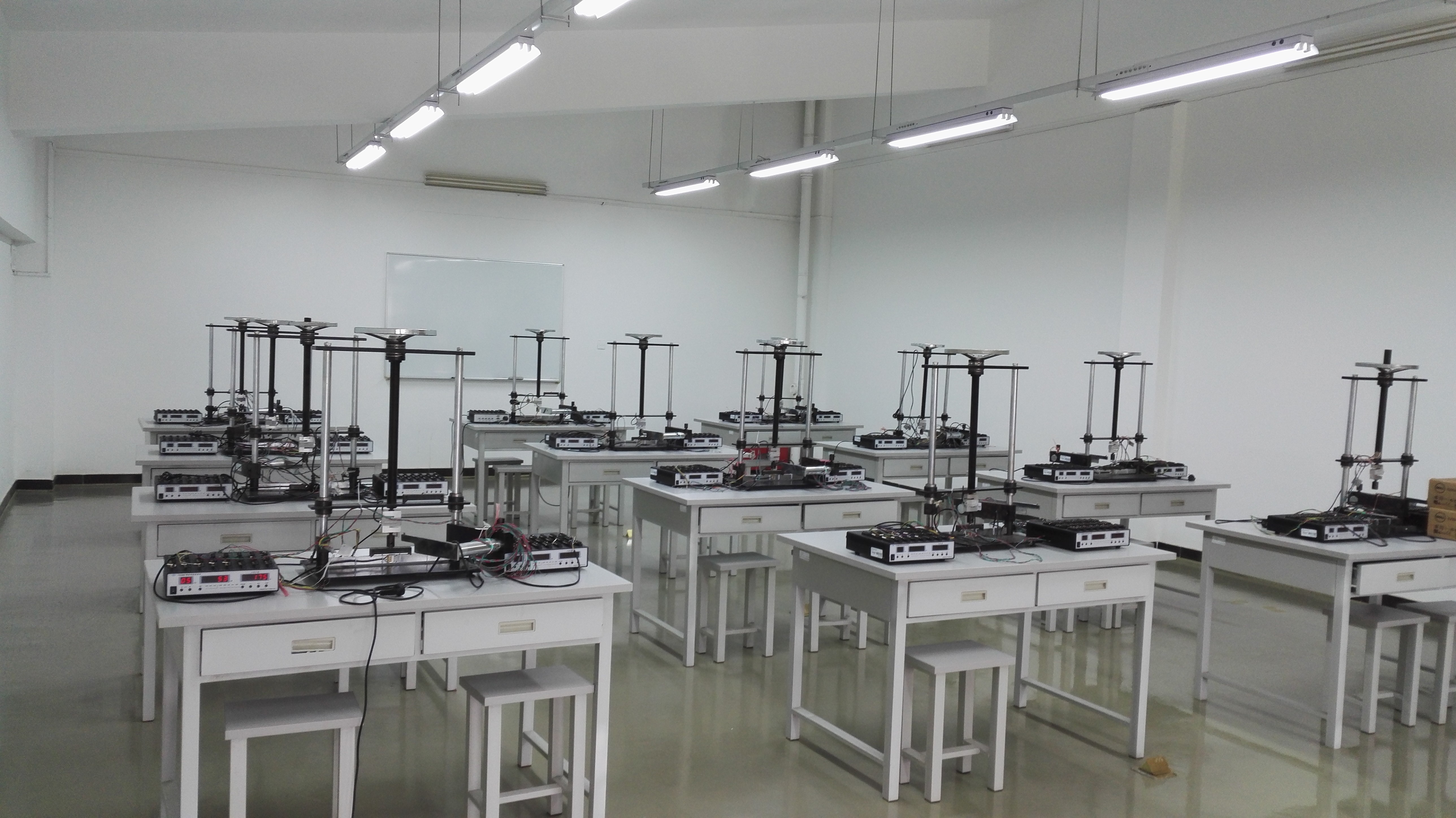 材料力學(xué)綜合測(cè)試分析實(shí)驗(yàn)臺(tái)